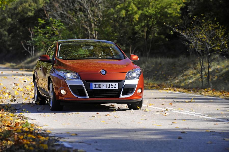  Renault Megane Coupe 2009 года  (фото 73 из 73)